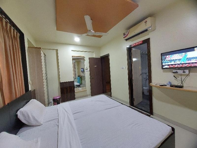 Super Hotel O Happy Homely Stay Near Pune Airport Khadki Ngoại thất bức ảnh